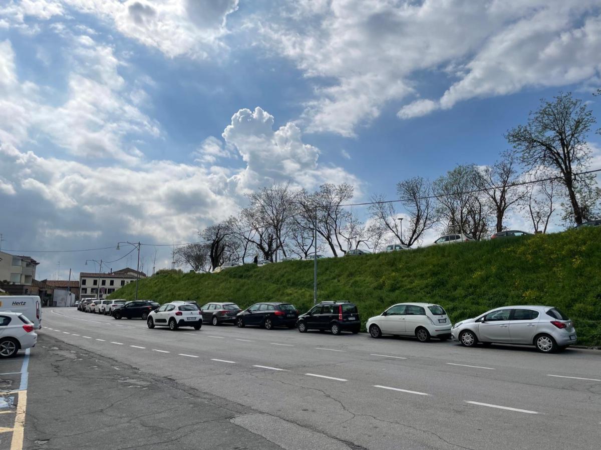 Le Civette Lägenhet Ferrara Exteriör bild