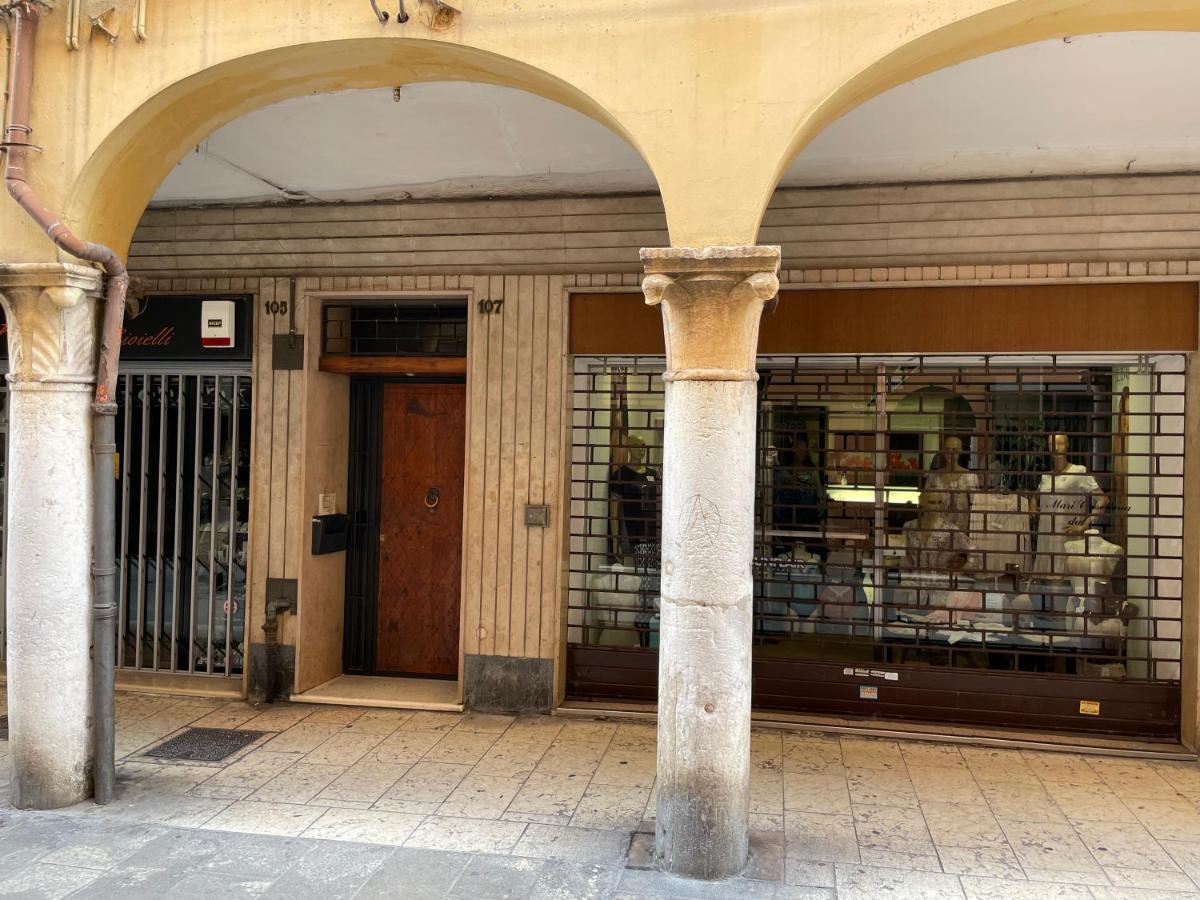 Le Civette Lägenhet Ferrara Exteriör bild
